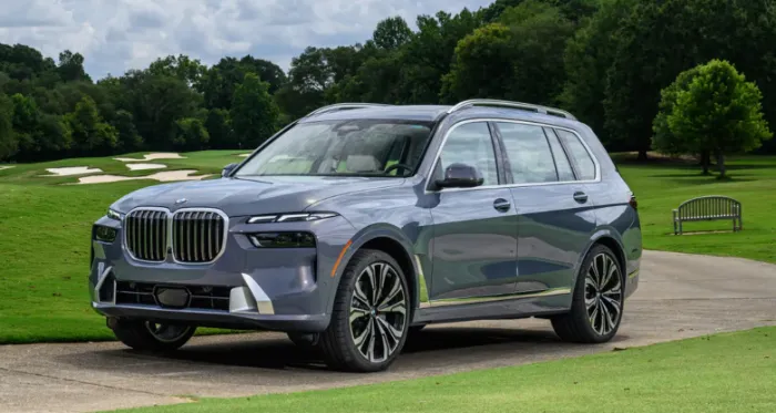 BMW X7 2025: Colors, Facelift, and Price