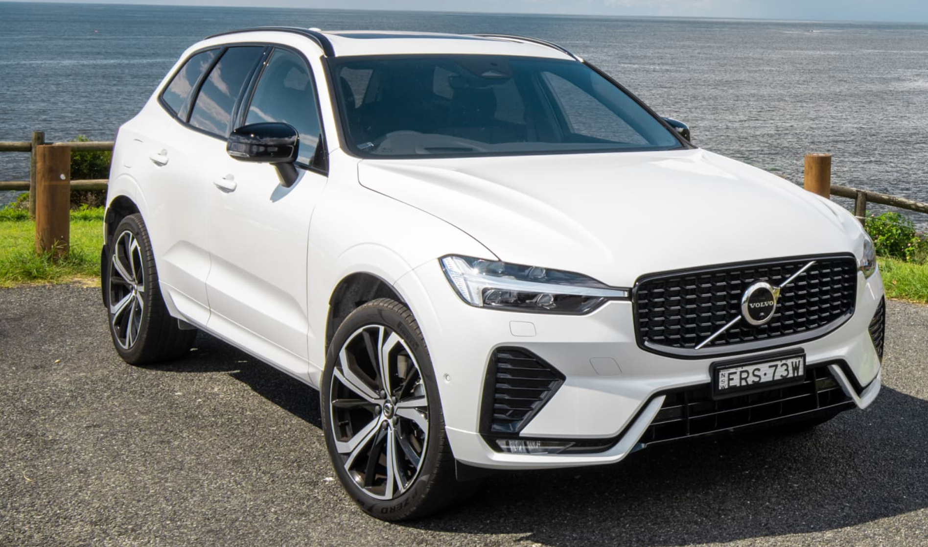 Volvo XC60 2025: Redesign and Release Date