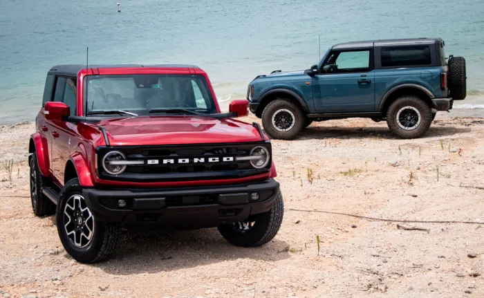 Ford Bronco 2025: Changes, Interior, and Hybrid