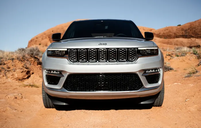 Jeep Grand Cherokee 2025: Cost, Changes, and Interior